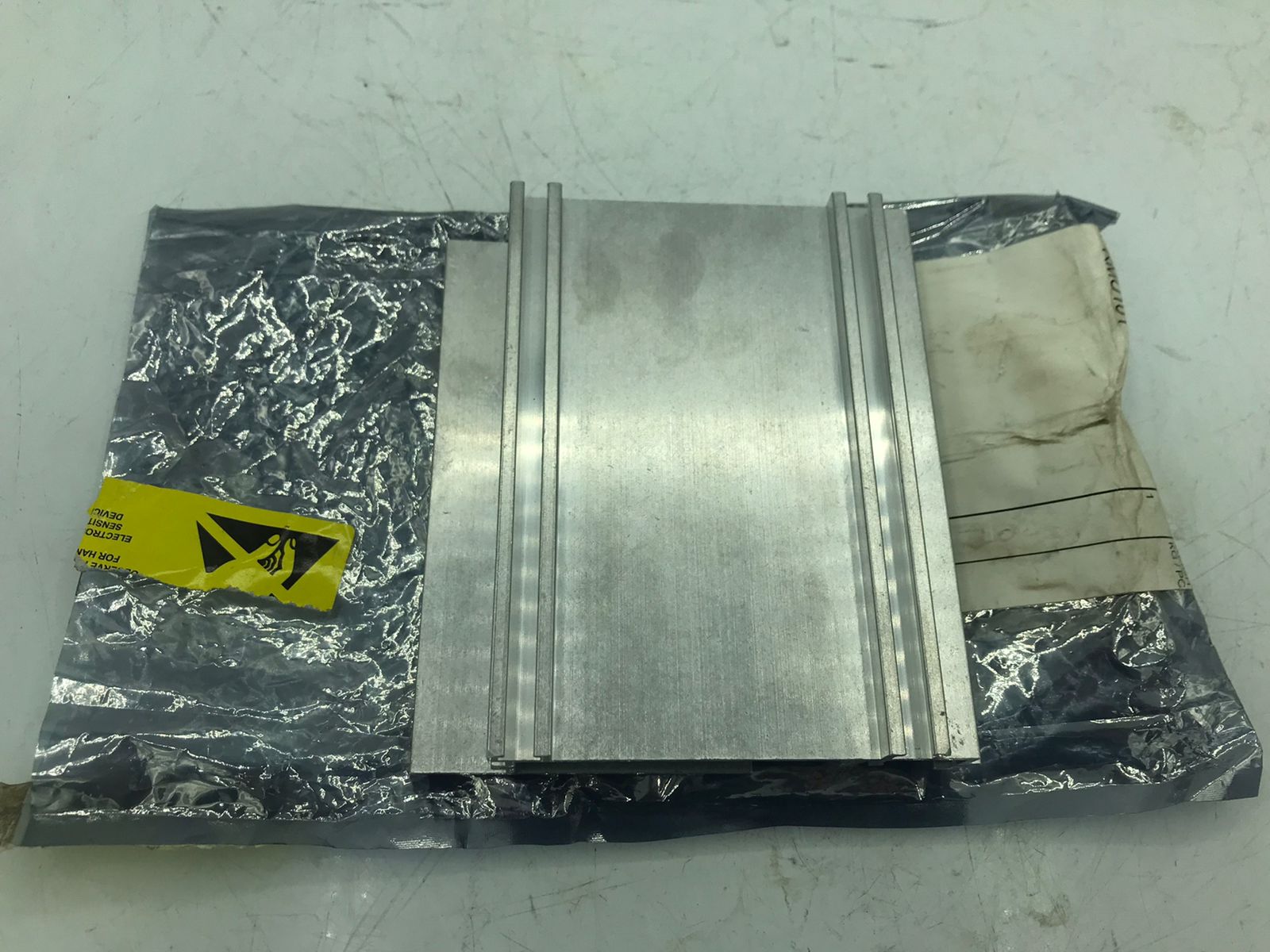 π§ ABB Control Module 3HAC044168-001/07, 3HAC042285-001/09 β Industrial Automation Spare Part βοΈ - Image 2