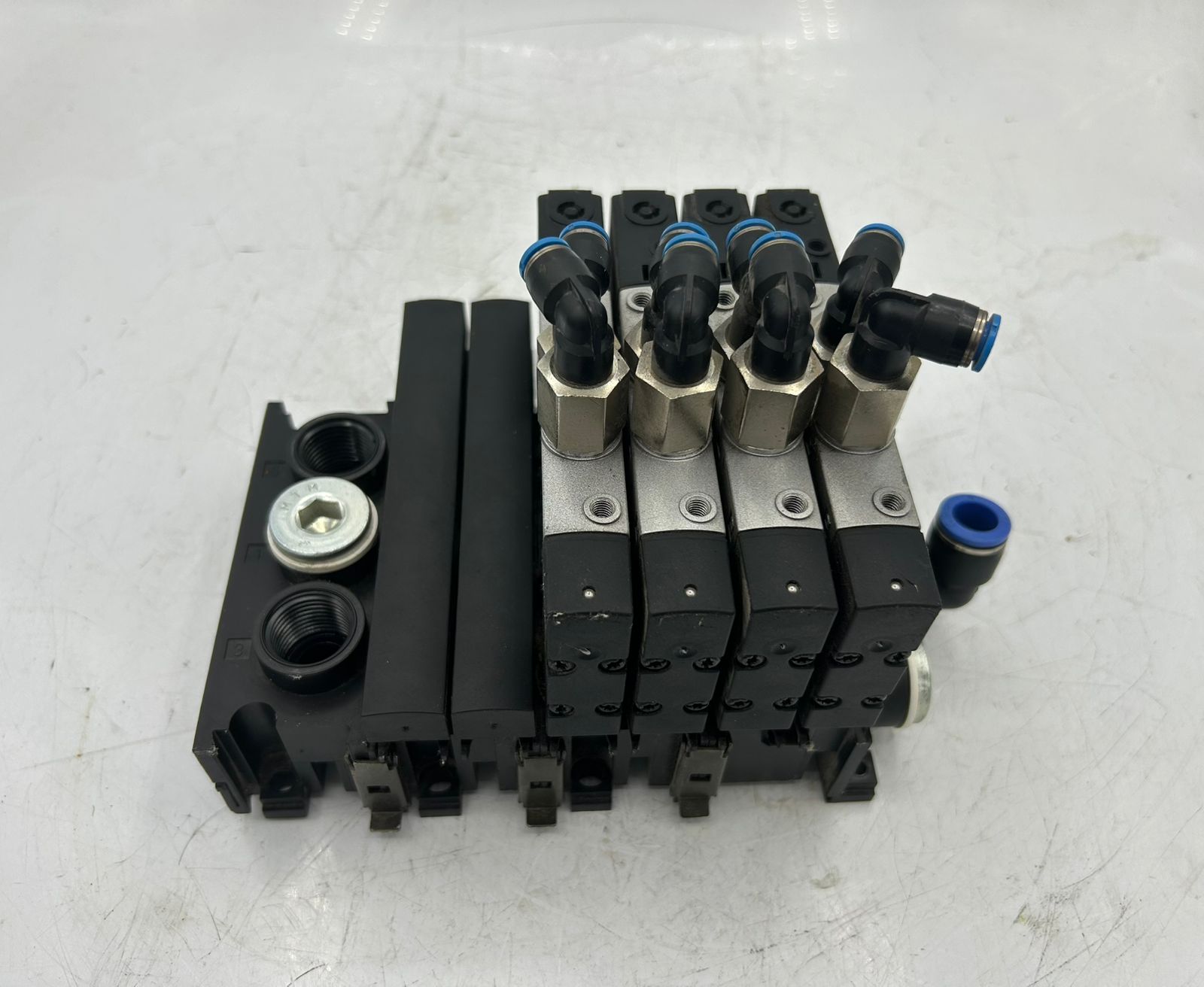 Festo CPE18-PRSGO‑2 +2× PRSEO‑2 +3× CPE18‑M1H‑5L‑1/4 | Used Pneumatic Valve Bundle - Image 3