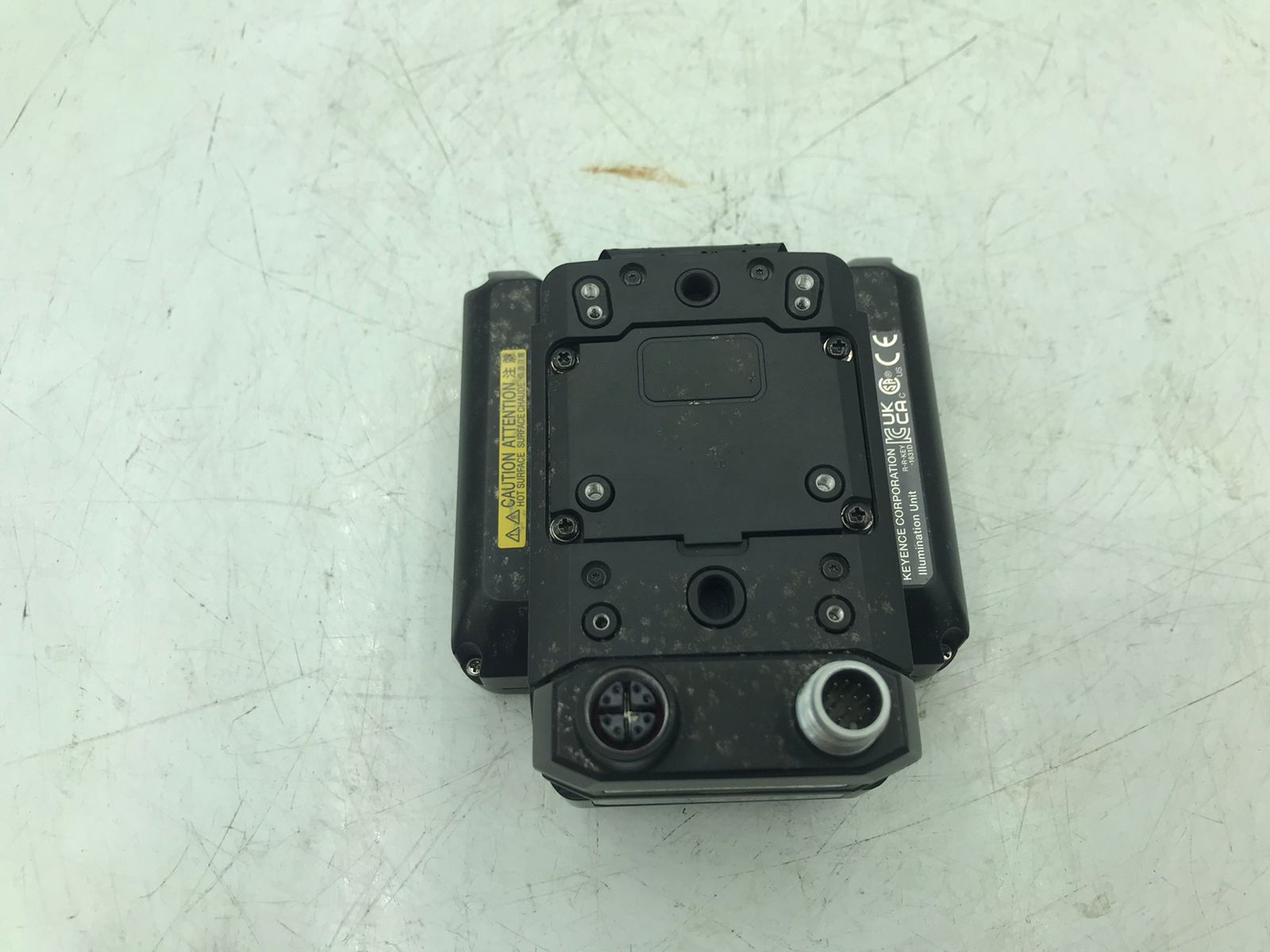 Keyence IV4-500CA Smart Vision Sensor + IV4-L5C Dedicated Lighting Unit - Used - Image 4