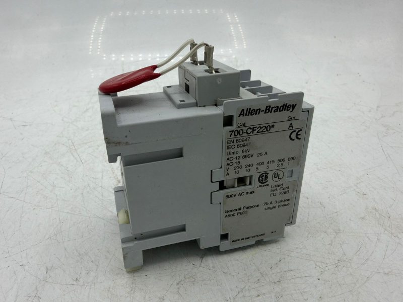700-CF220 Industrial Control Relay 4-Pole 2NO 2NC Used Tested