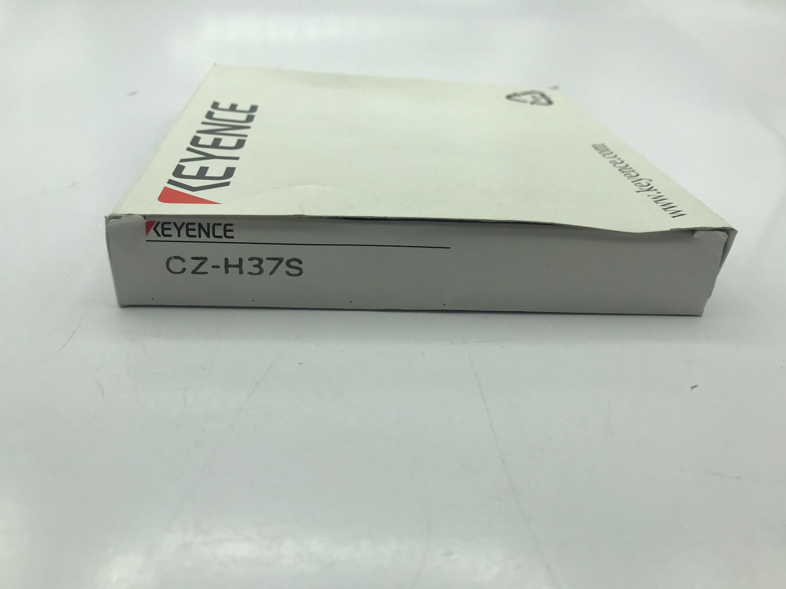 New Keyence CZ-H37S Fiber Amplifier Sensor