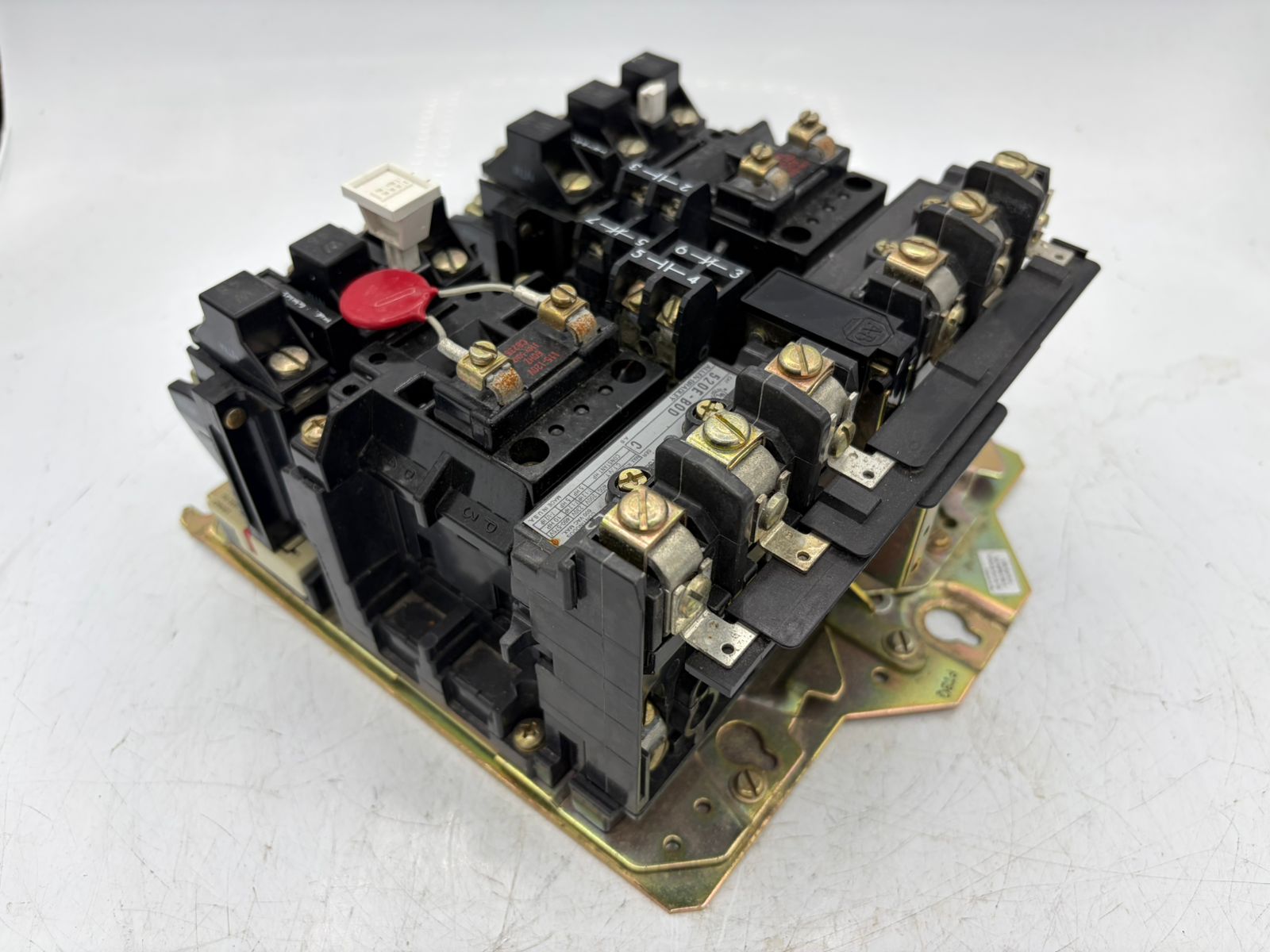 520E-B0D Multi-Speed Motor Starter NEMA Size 0 120V Coil Used Tested