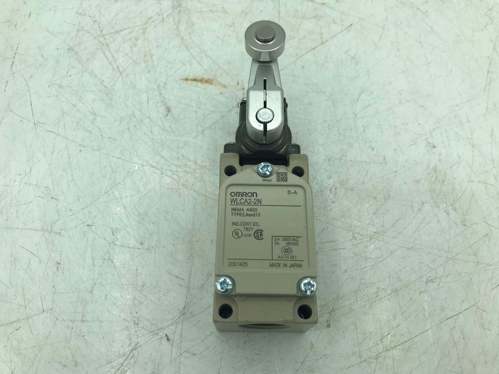 OMRON WLCA2-2N Limit Switch Roller Lever Heavy Duty Actuator NEW NO BOX