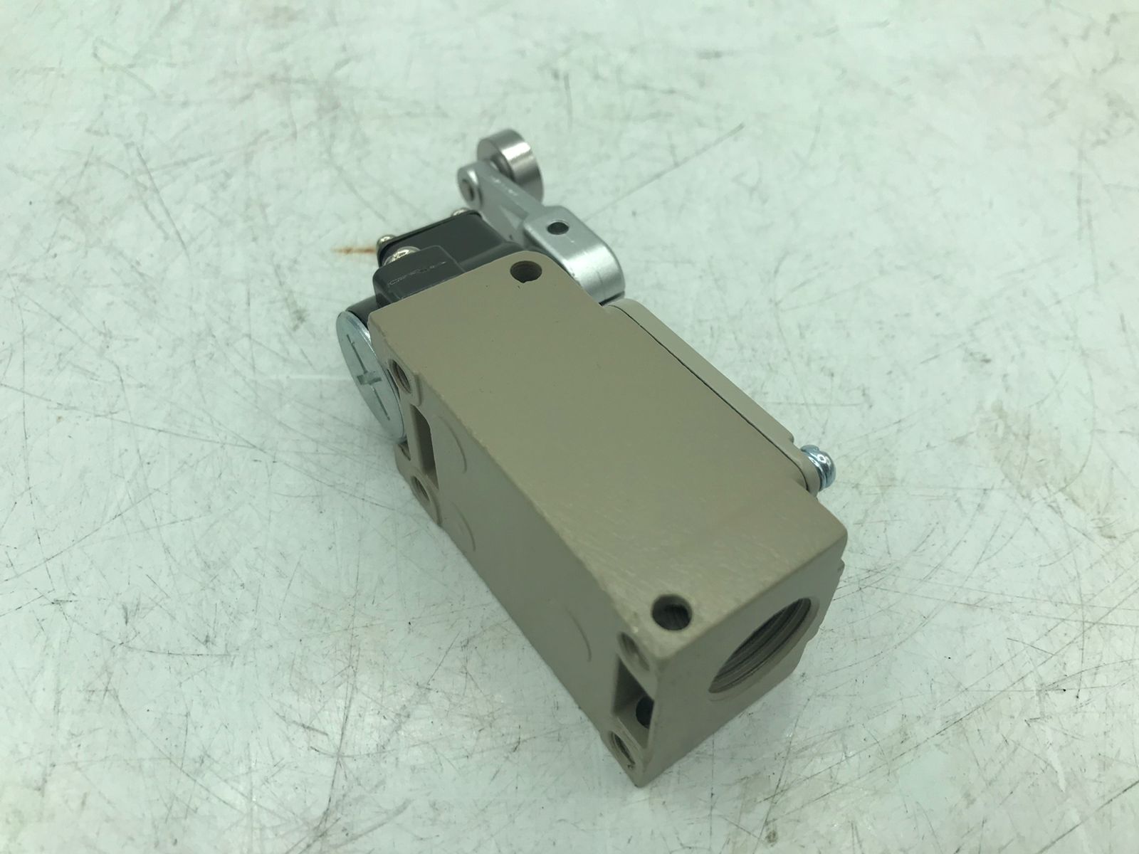 OMRON WLCA2-2N Limit Switch Roller Lever Heavy Duty Actuator NEW NO BOX
