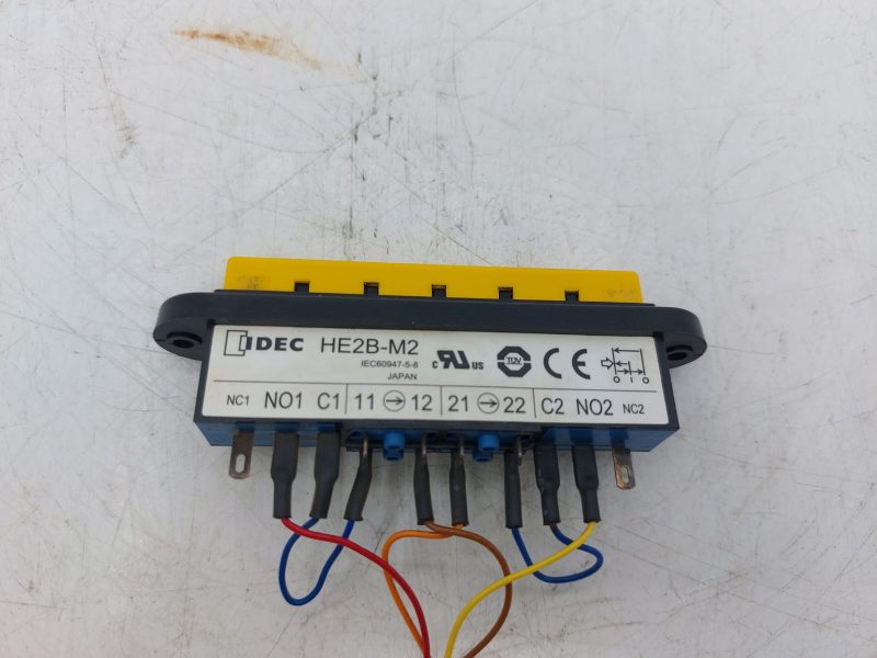 IDEC HE2B-M2 3-Position Enabling Switch Deadman Robot Teach Pendant Safety Used