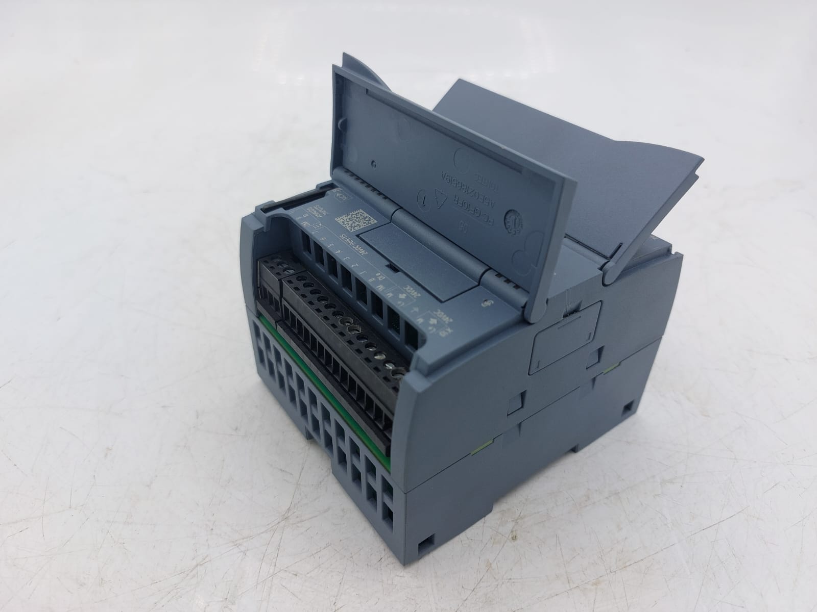 Siemens S7-1200 CPU 1212C 6ES7212-1HE40-0XB0 DC/DC/RLY Compact PLC Controller USED