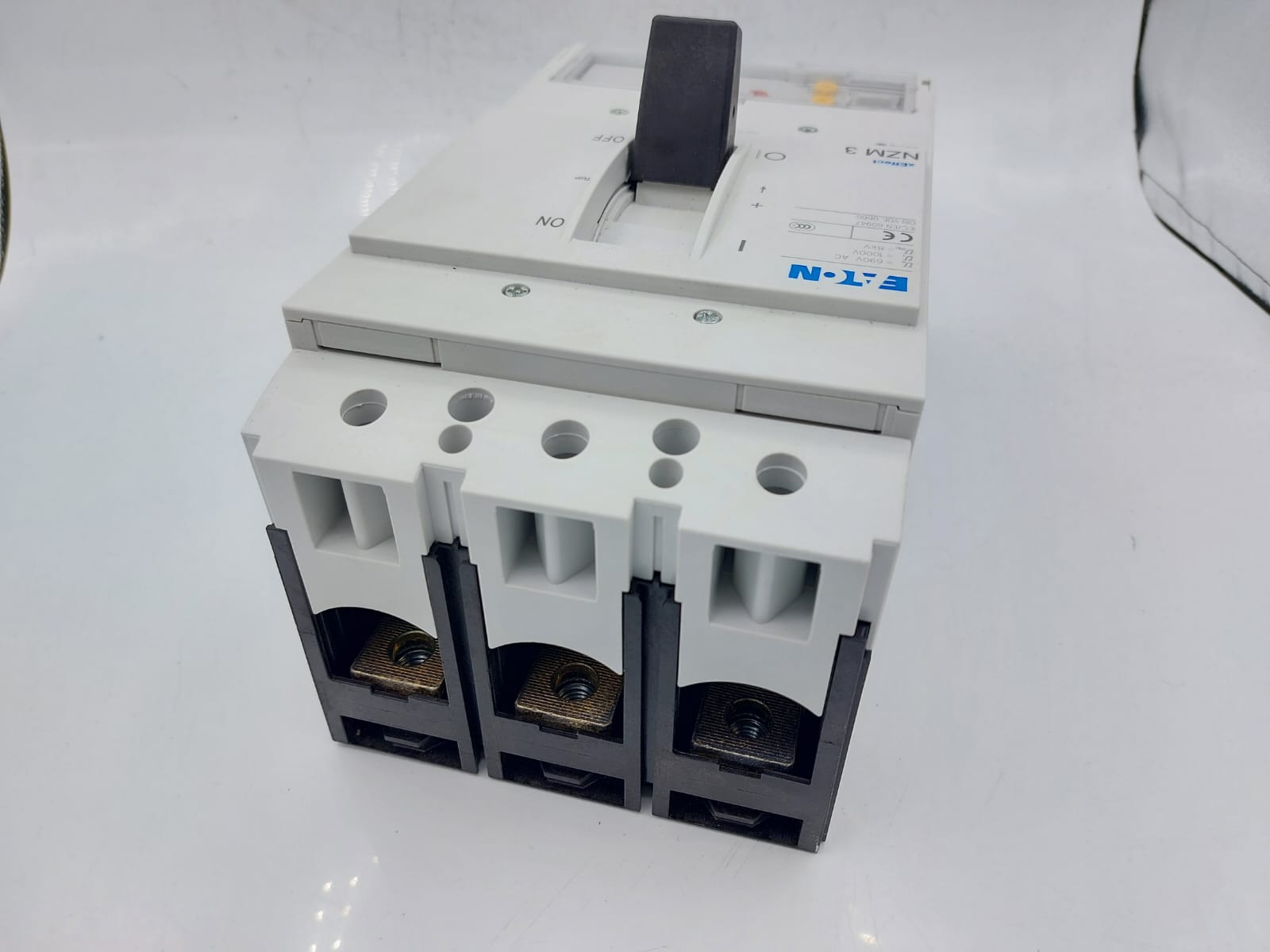 Eaton NZMN3-ME350 350A 3 Pole Motor Protection Circuit Breaker Electronic NZM3