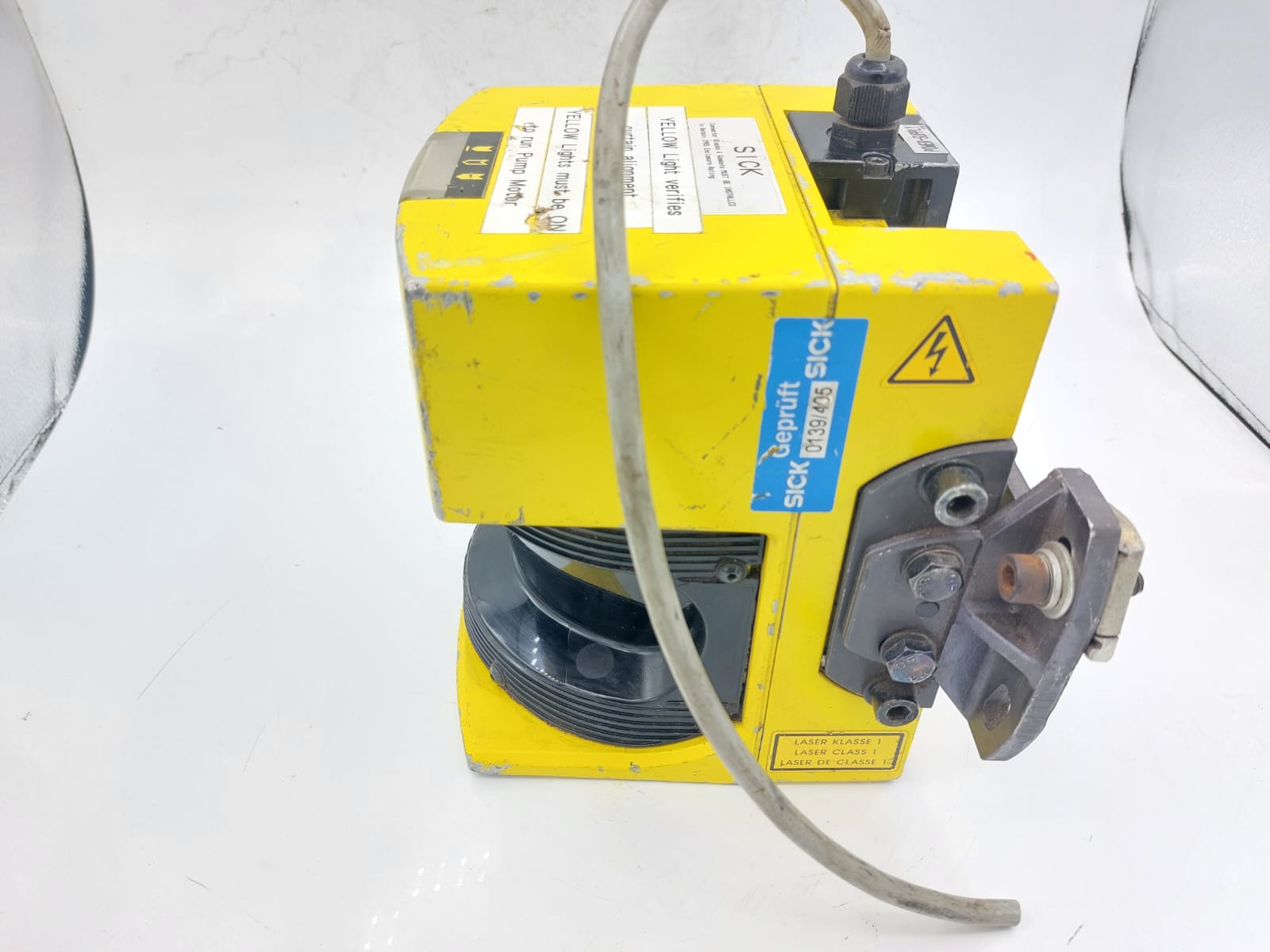 SICK PLS101-312 1016066 Safety Laser Scanner 24VDC Used Working Pull