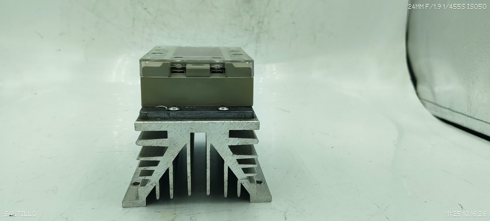 Hanyoung HSR-3D202Z 3 Phase Solid State Relay 20A 90-264VAC Working Pull