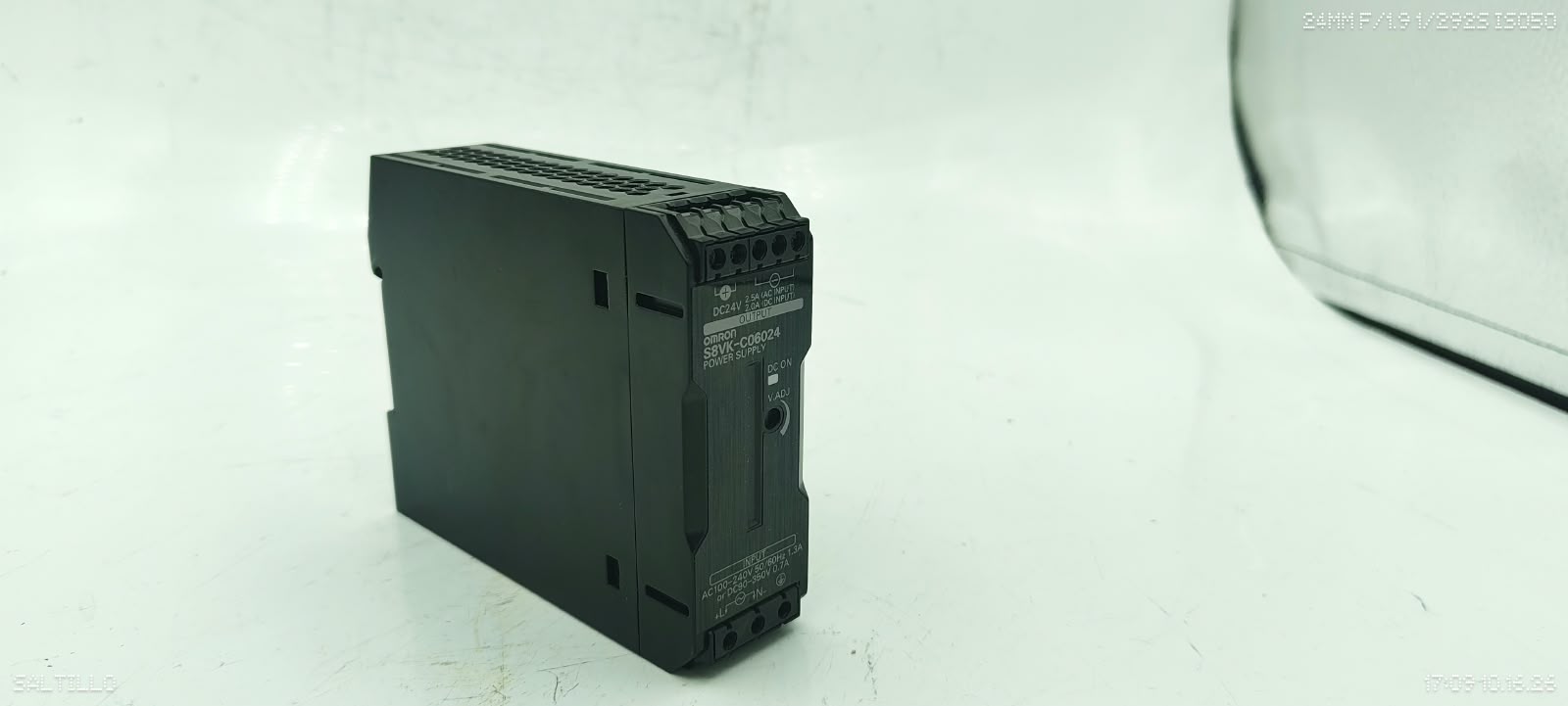 Omron S8VK-C06024 Power Supply 24VDC 2.5A 60W 100-240VAC Used