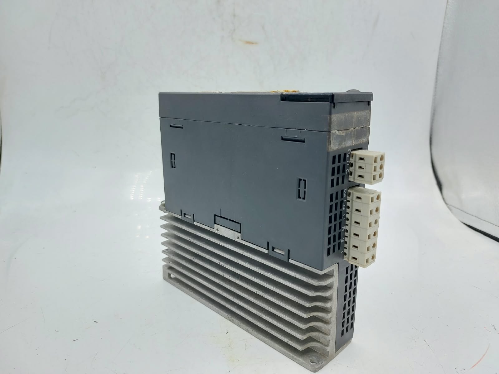 Delta ASD-A2-0121-M ASDA-A2 AC Servo Drive 100W 200-230V Used