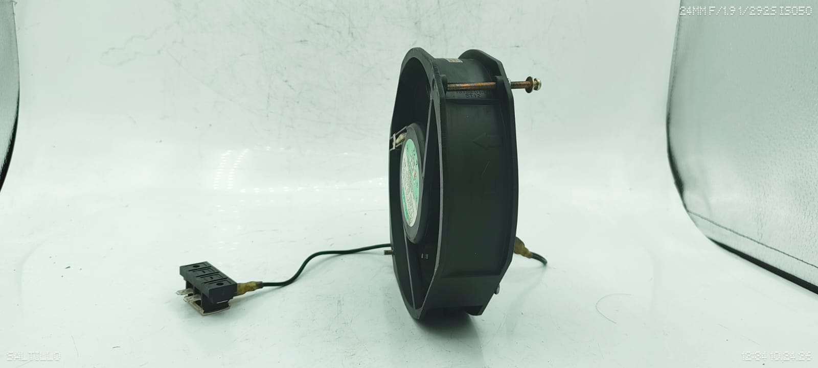 NMB-MAT 5915PC-20W-B20-S05 Cooling Fan 200-240VAC 50/60Hz w/ Guard Used