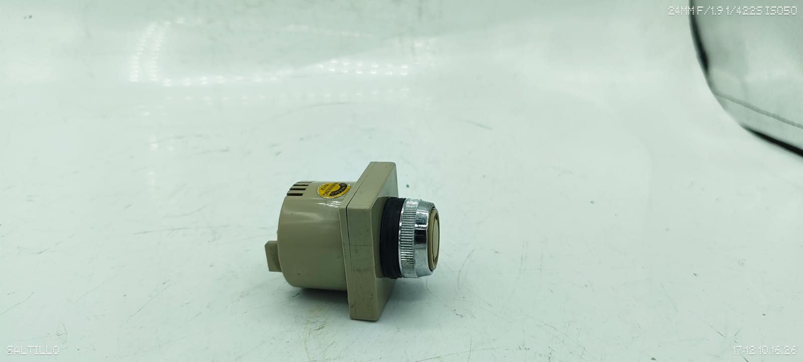 Hanyoung HY-256 Industrial Alarm Buzzer 220V AC 50/60Hz 4VA Used - Image 2